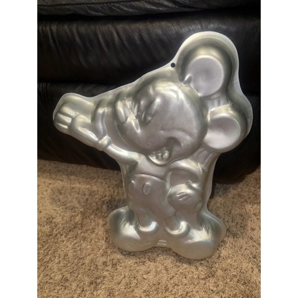Wilton Mickey Mouse Cake Pan Disney Unlimited Aluminum Baking Mold with Insert